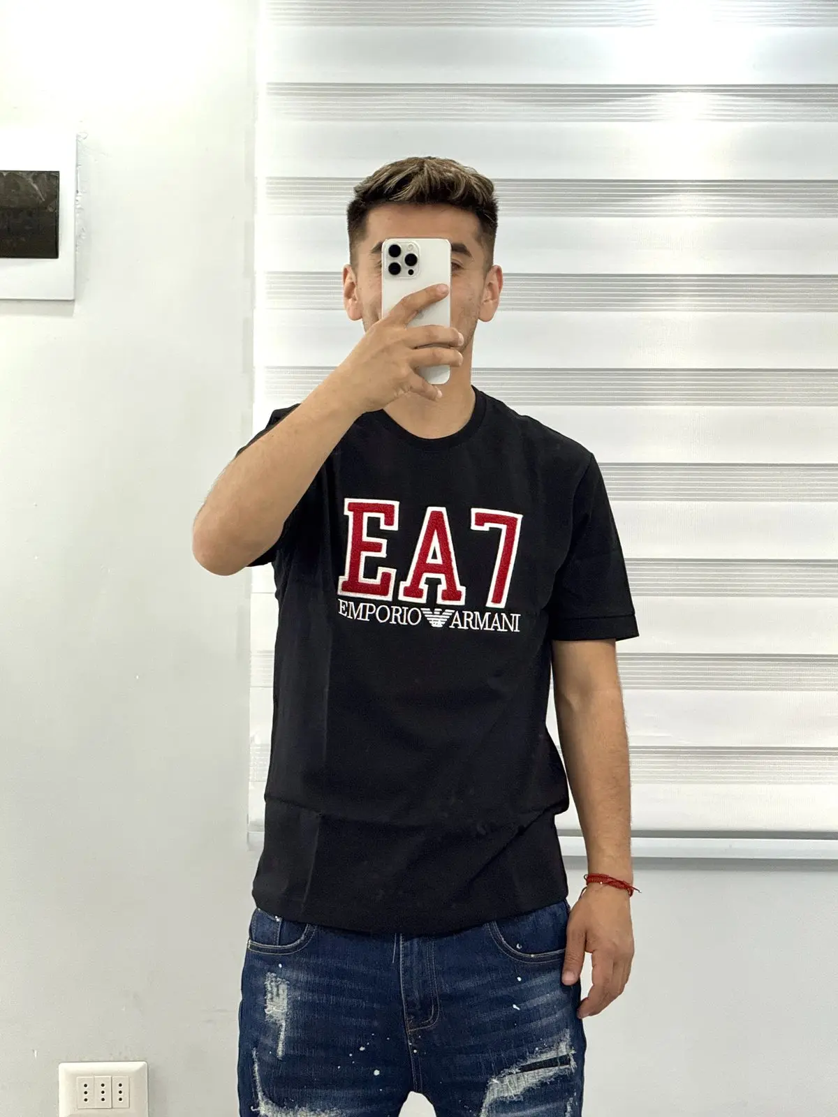 Polera EA7 Negra Logo Rojo