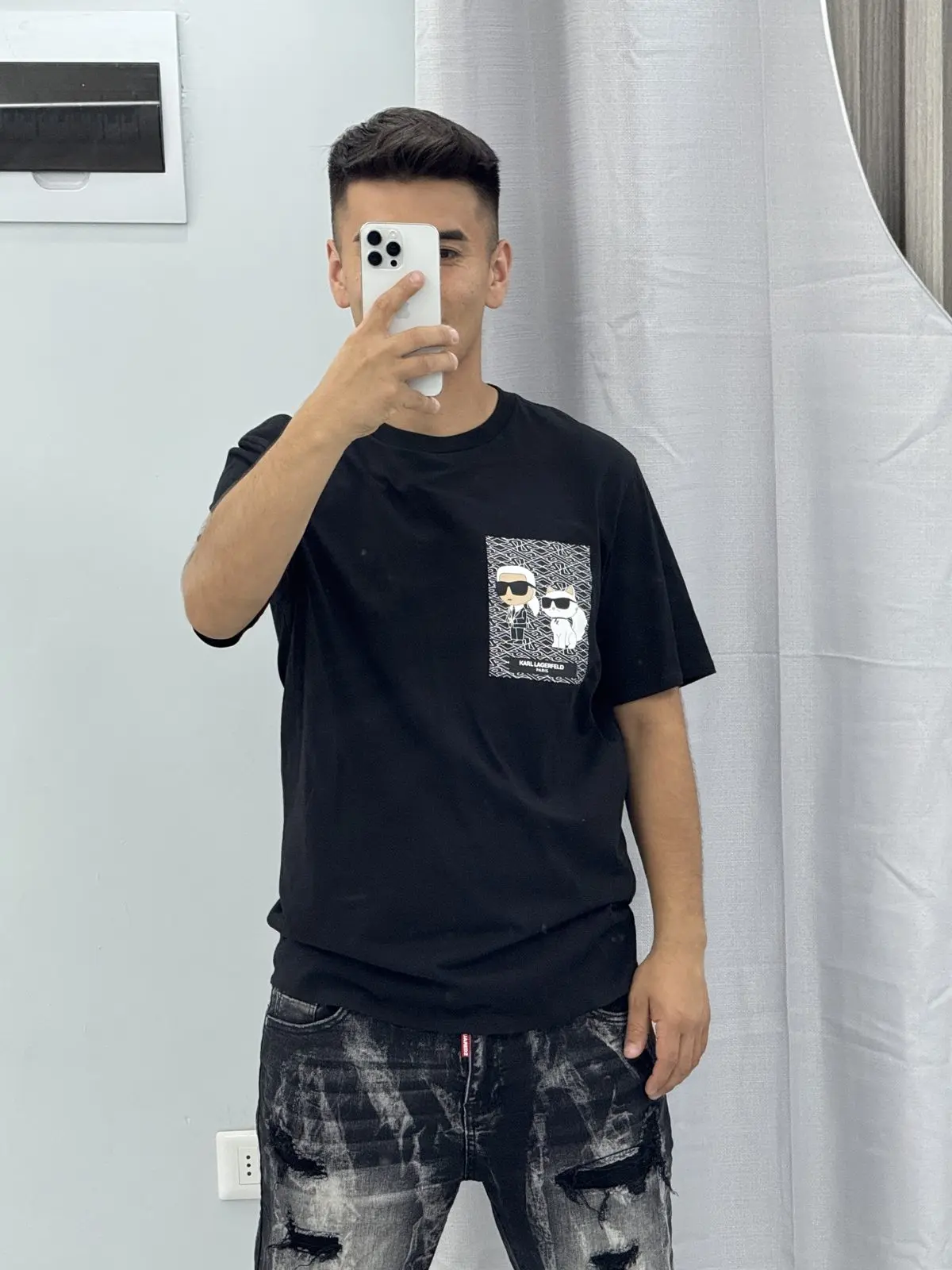 Polera Karl Lagerfeld Negra con Gato