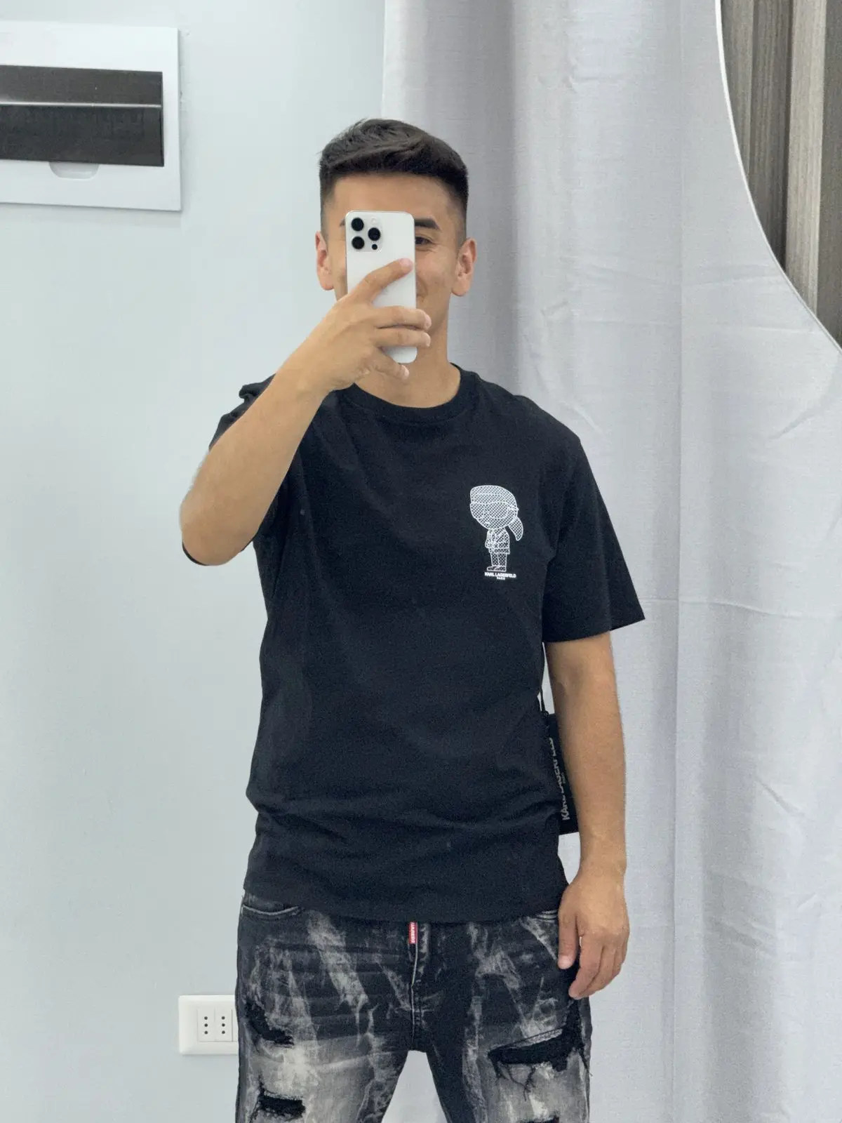 Polera Karl Lagerfeld Negra Detalle Gris