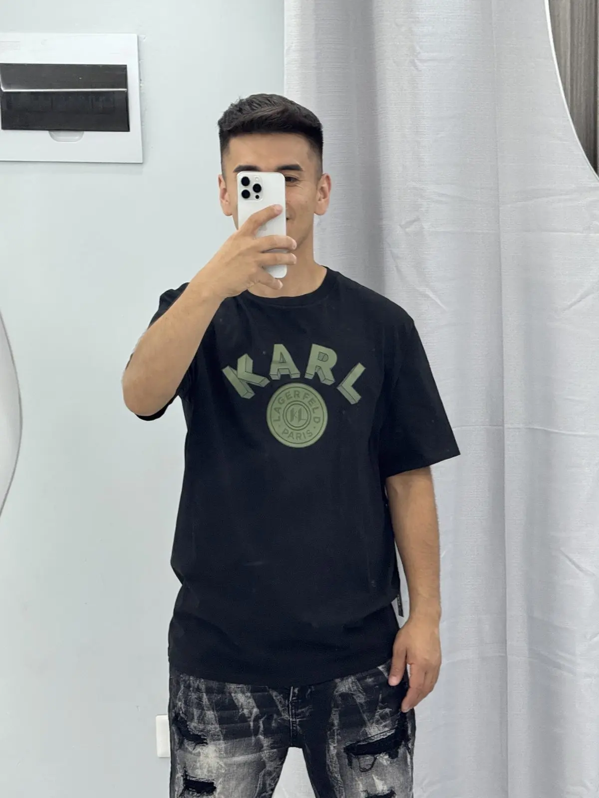 Polera Karl Lagerfeld Negra Detalles Verdes