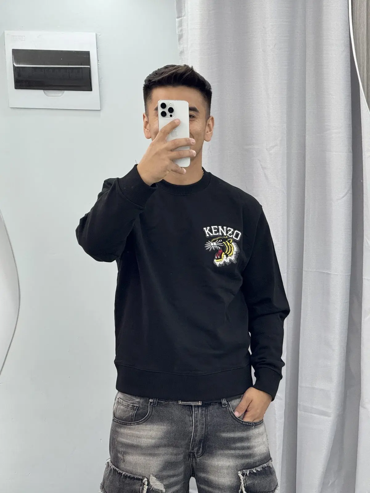 Polerón Kenzo Negro Logo Bordado