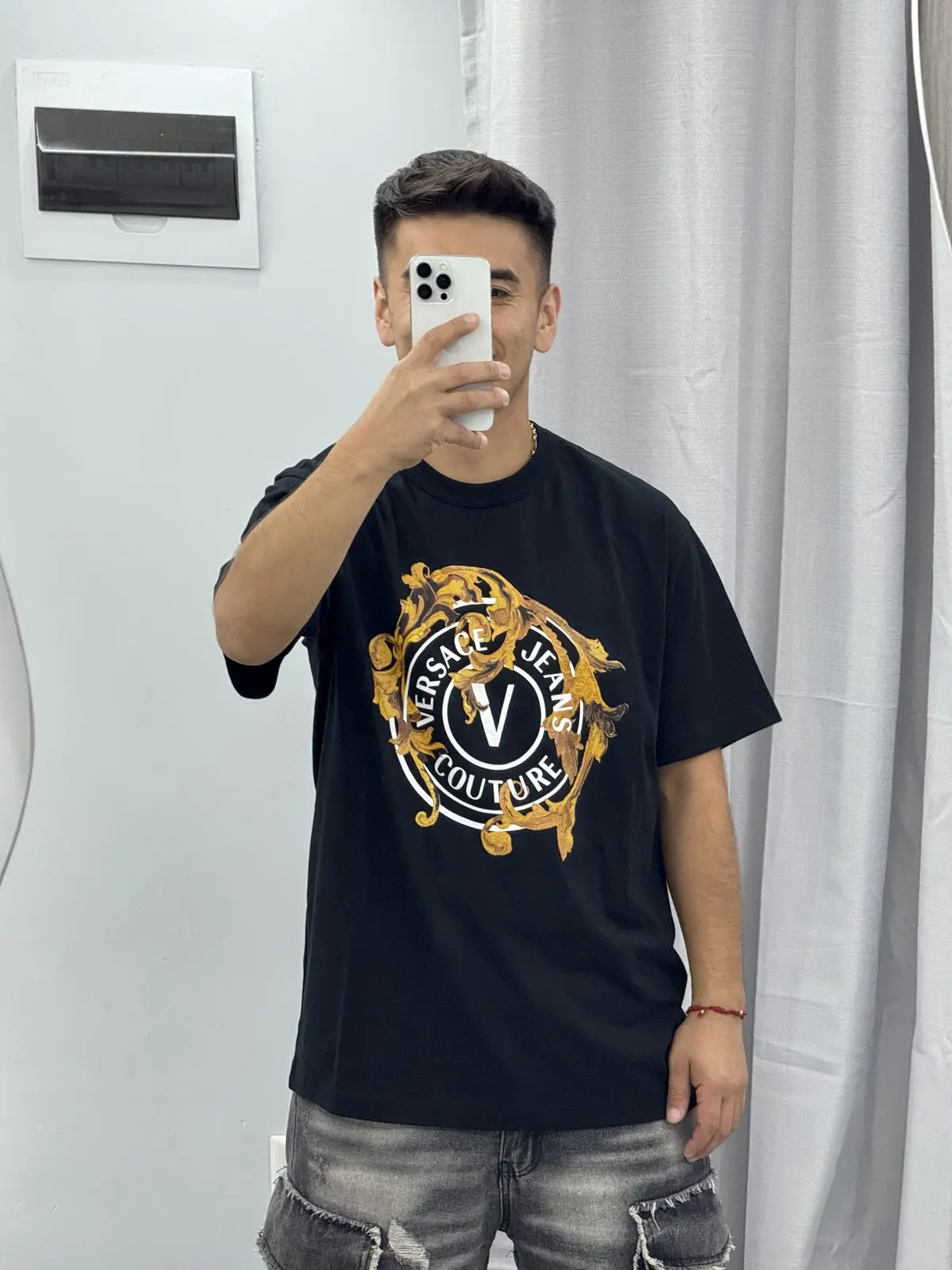 Polera Versace Negra Llamas Amarillas