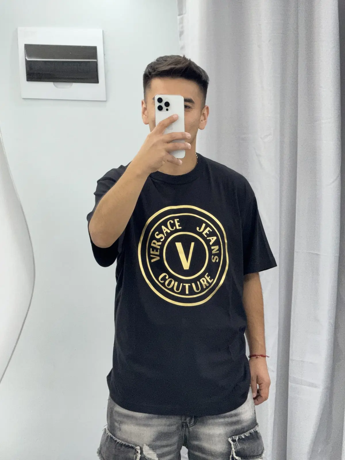 Polera Versace Negra Detalles Dorados