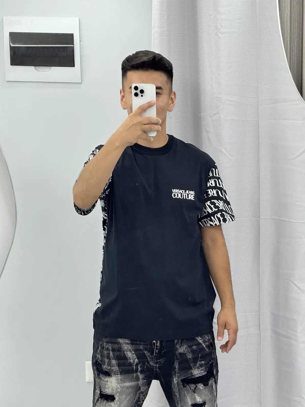 Polera Versace Negra Logo Cursivo