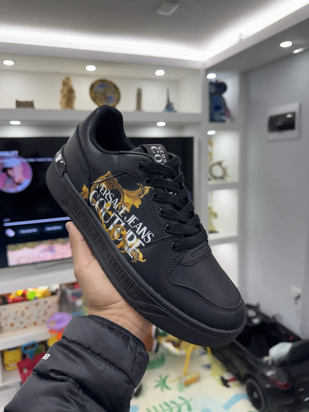 Zapatillas Versace Negras con Llamas