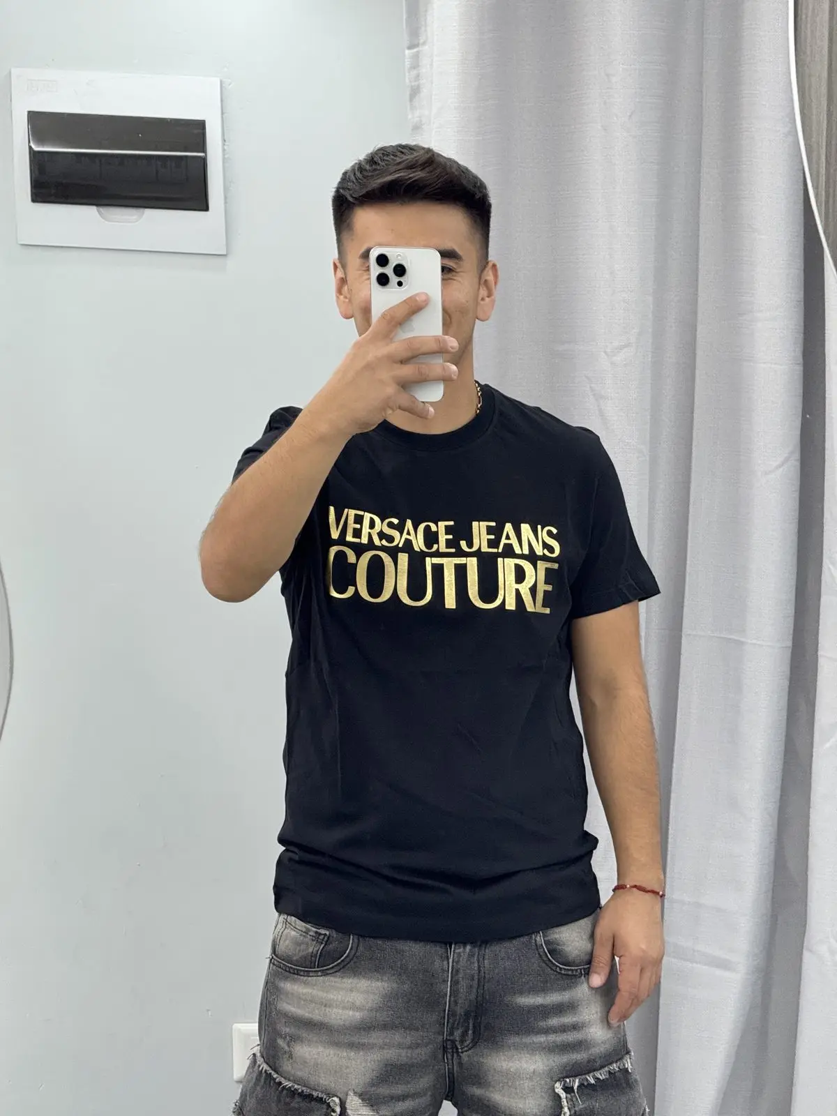 Polera Versace Negra Logo Dorado