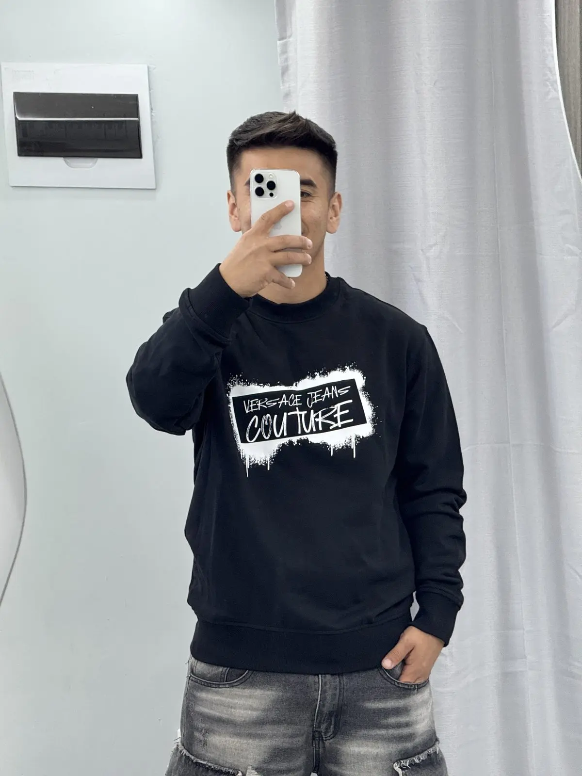 Polerón Versace Negro Efecto Pintura