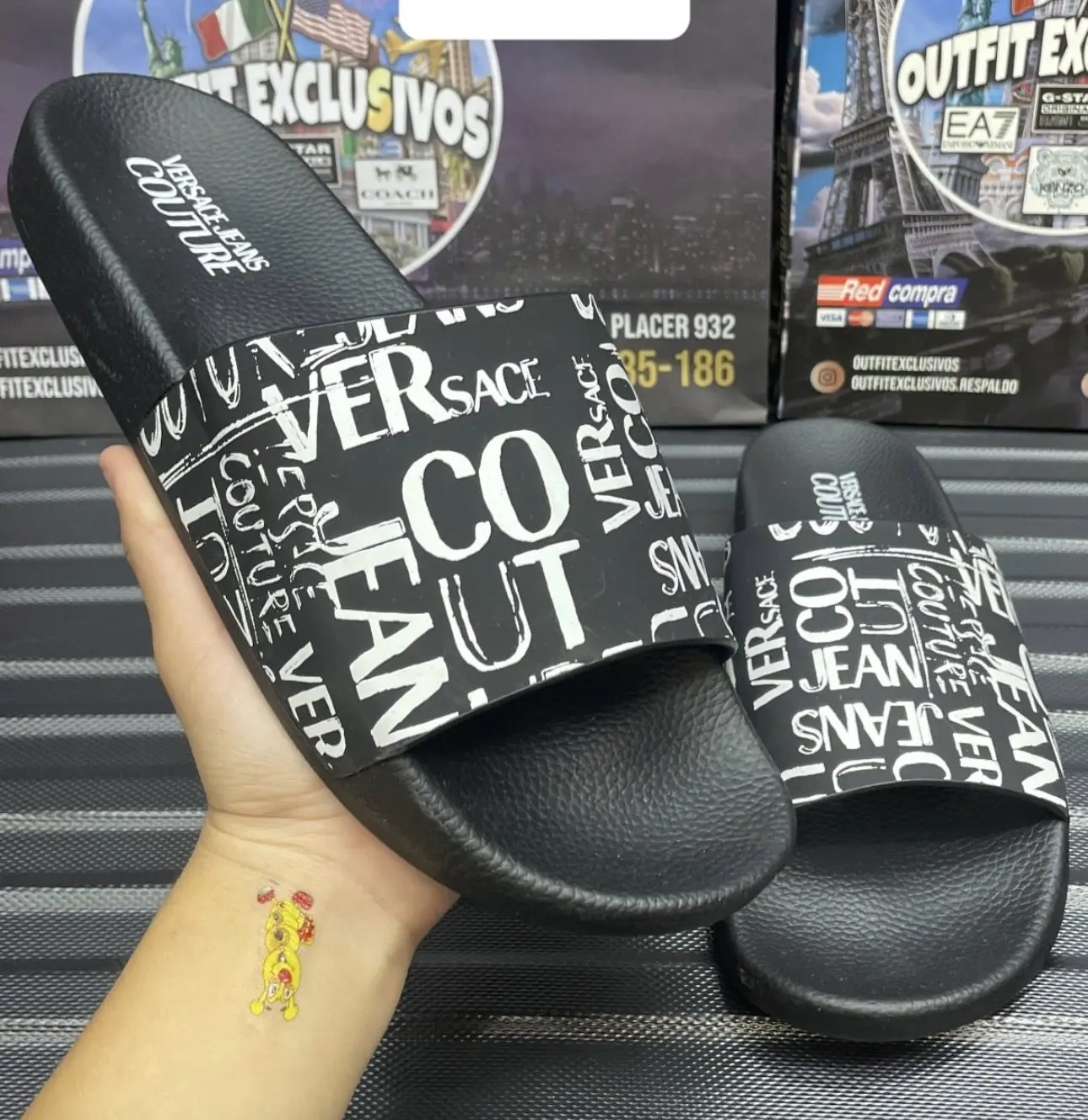 Sandalias Versace Negras Multilogo