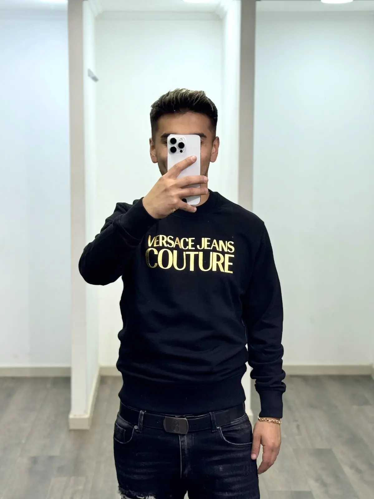 Polerón Versace Negro Logo Dorado