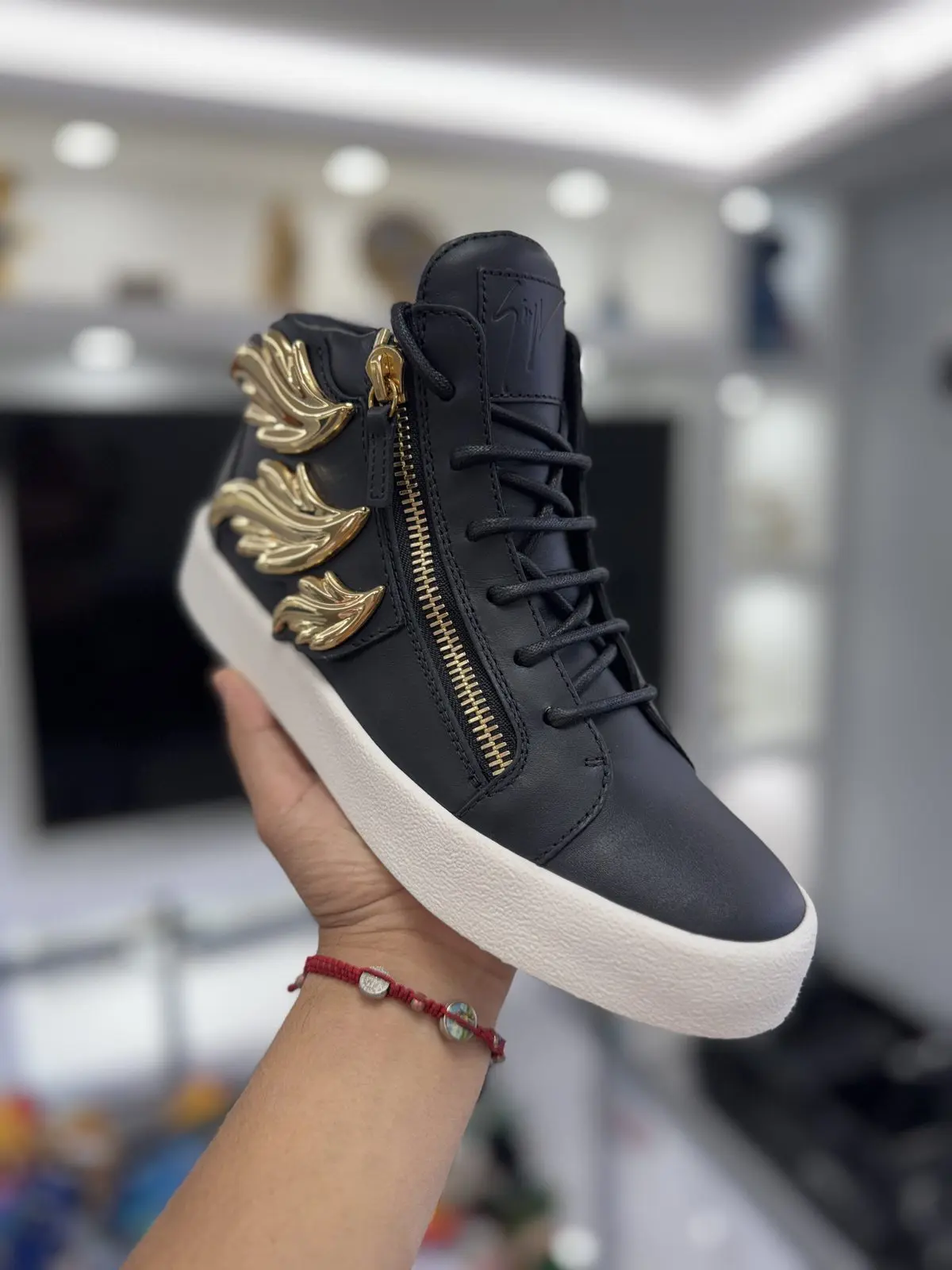 Zapatillas Giuseppe Zanotti Negras con Alas