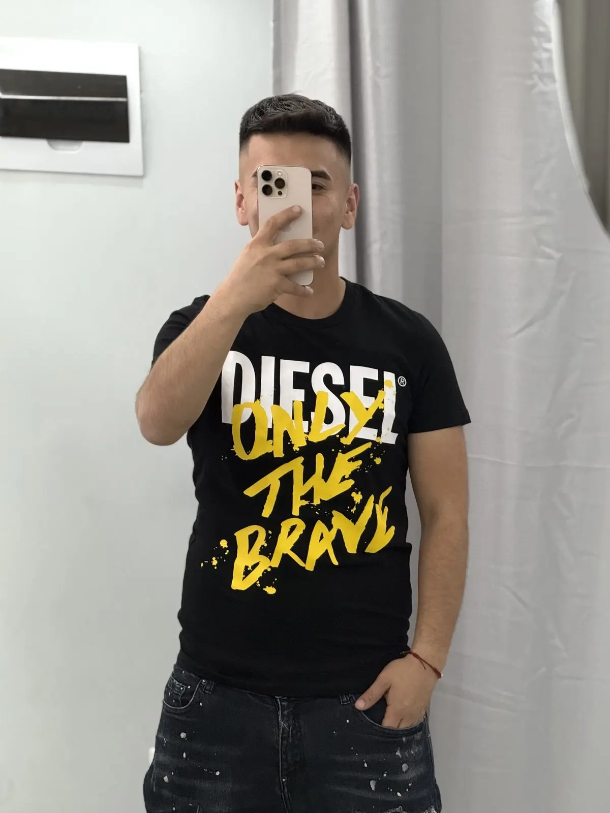 Polera Diesel Negra Logo Amarillo