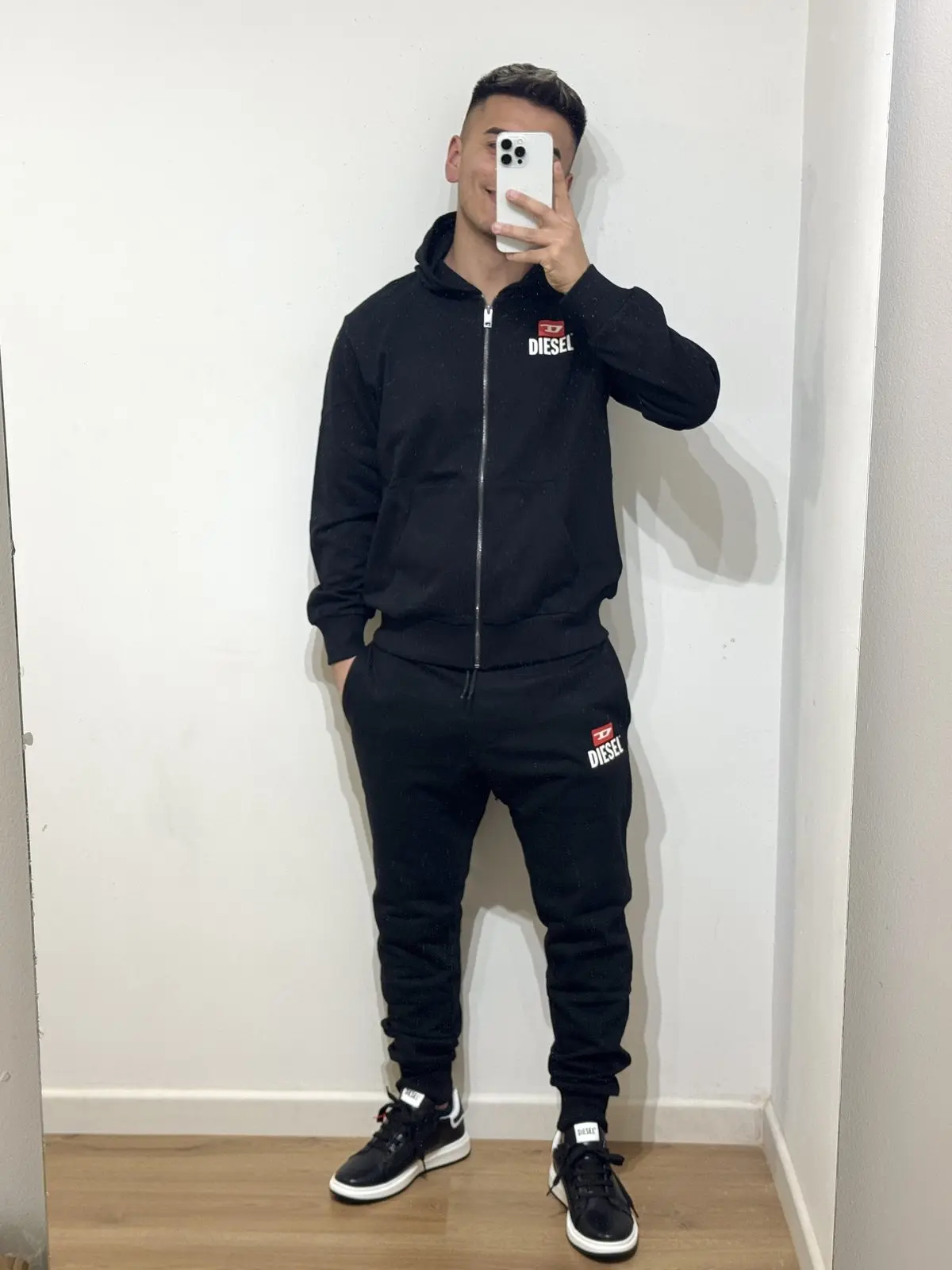 Conjunto Diesel Negro Logo Pequeño