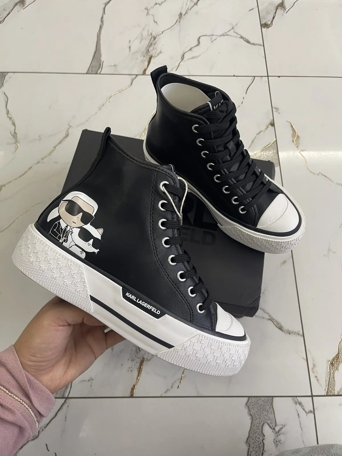 Zapatillas Karl caña cuero